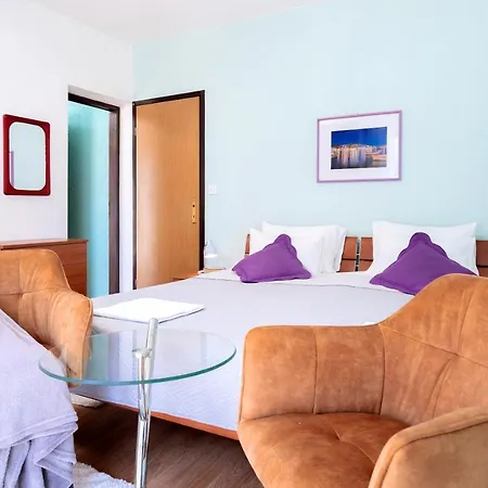 Bodlovic - Zf Hvar Apartment *
