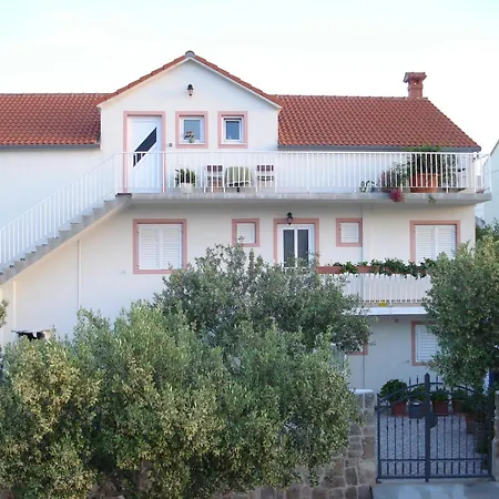 Bodlovic - Zf Hvar * Hvar Town