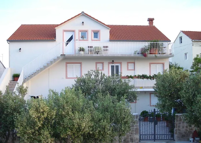 Bodlovic - Zf Hvar * Hvar Town